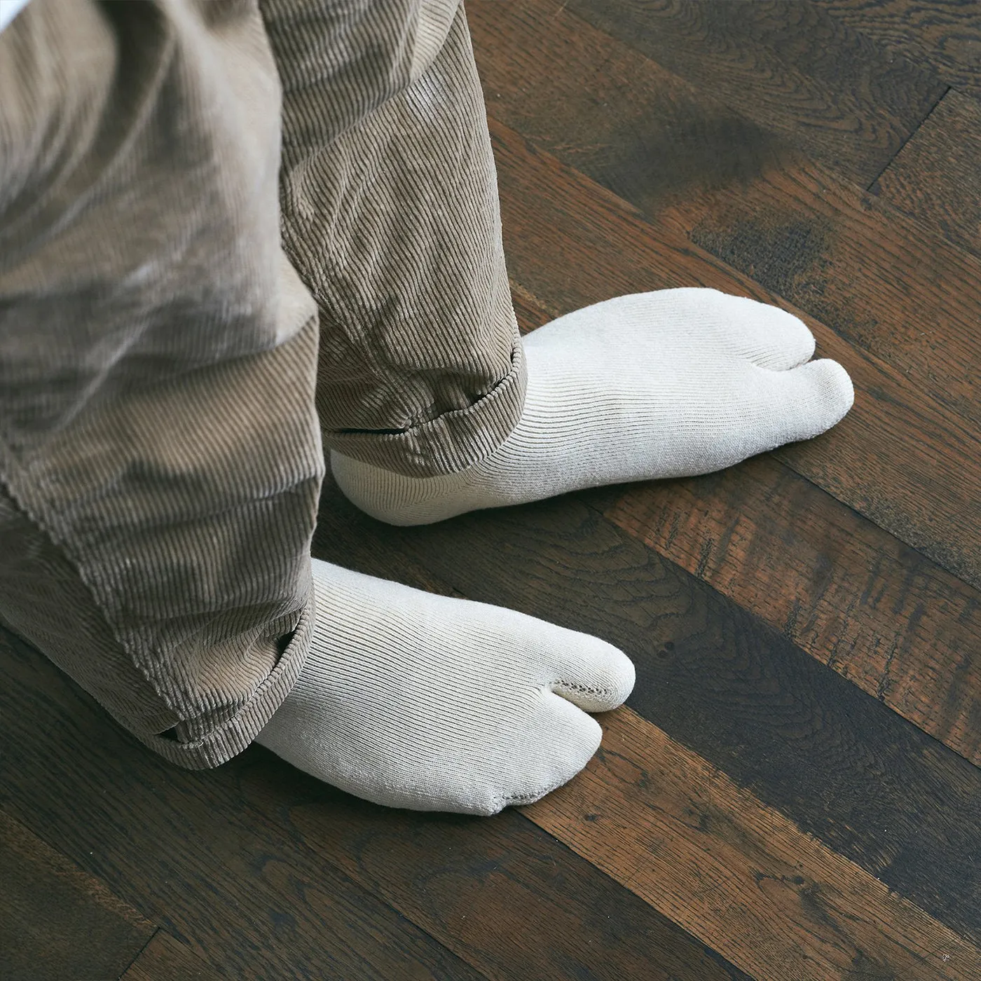 7-5005 ORGANIC COTTON BLENDED YAK PILE TABI SOCKS