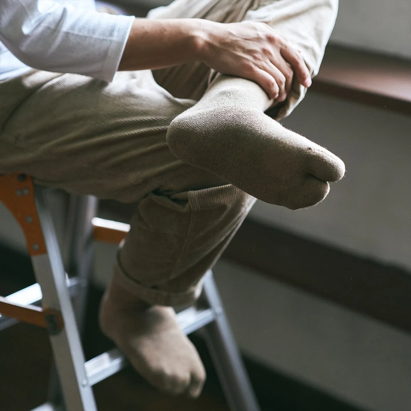 7-5005 ORGANIC COTTON BLENDED YAK PILE TABI SOCKS