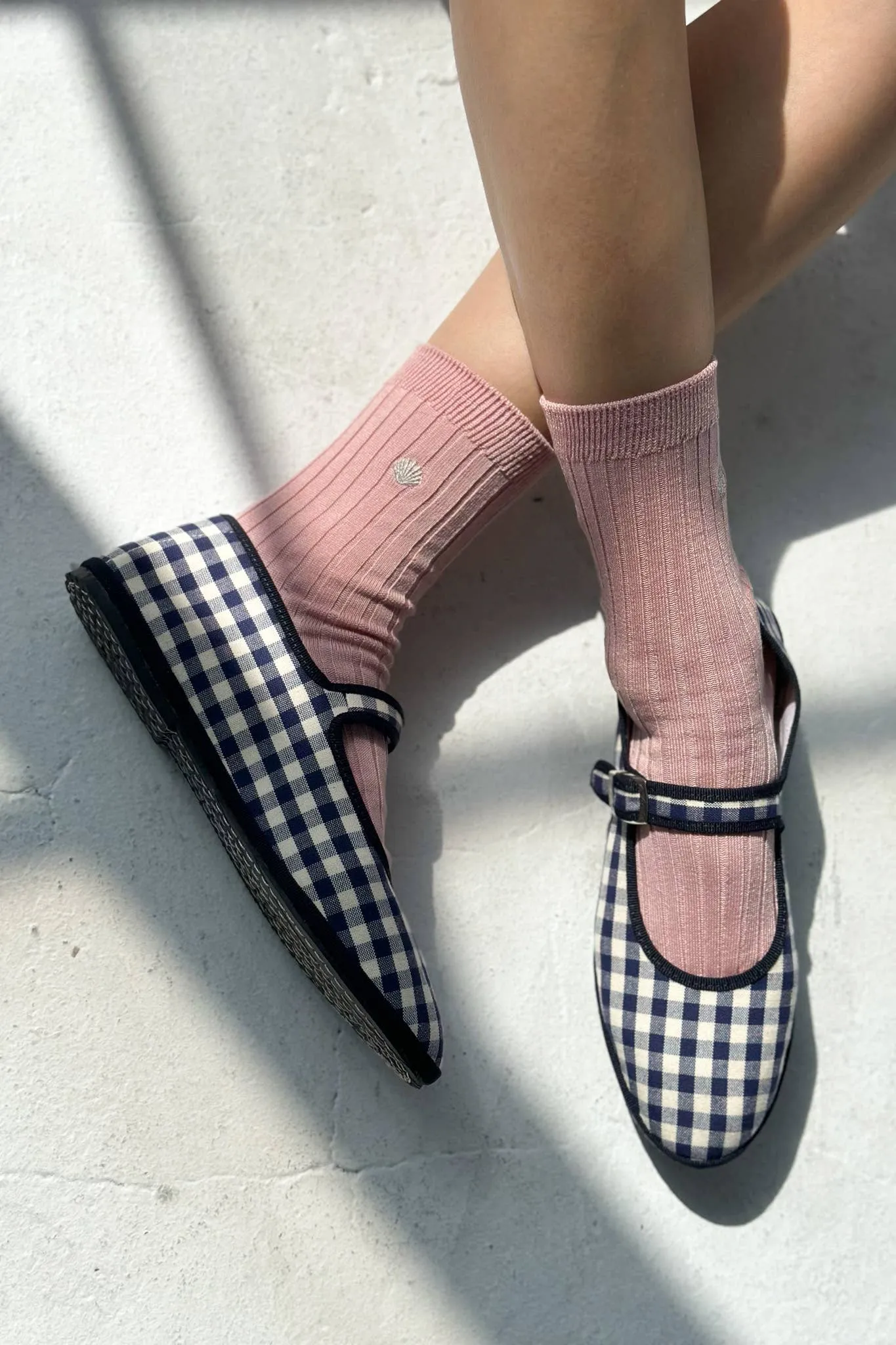 Embroidered Her Socks - Pink Soda   Silver Seashell