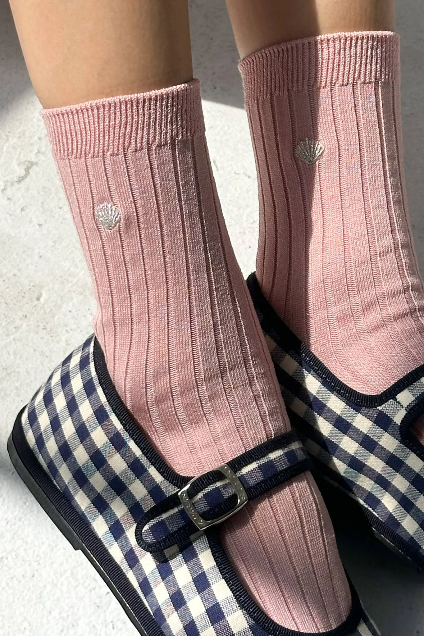 Embroidered Her Socks - Pink Soda   Silver Seashell